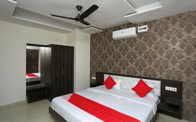 Hotel Vyom Vilas By OYO Rooms