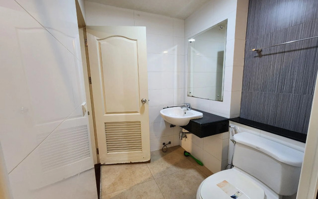 Landmark Patong Hotel by ZUZU