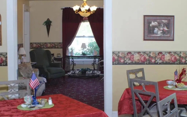 The White Birch Inn & Annex