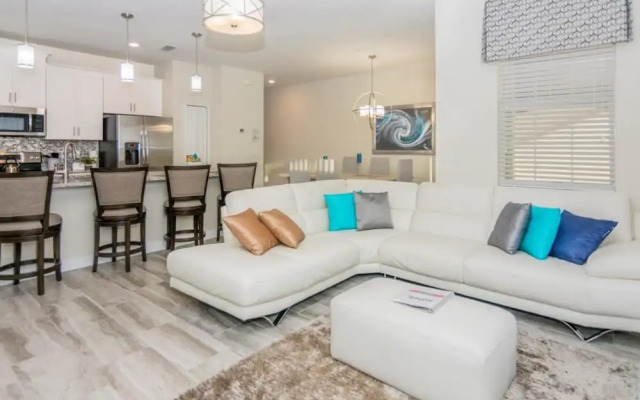Amazing Townhome with private pool SL3054