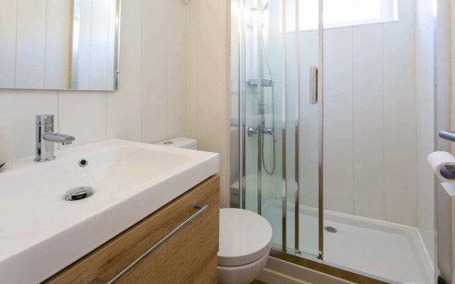 Park View 1 Bedroom Apartment in Alcântara