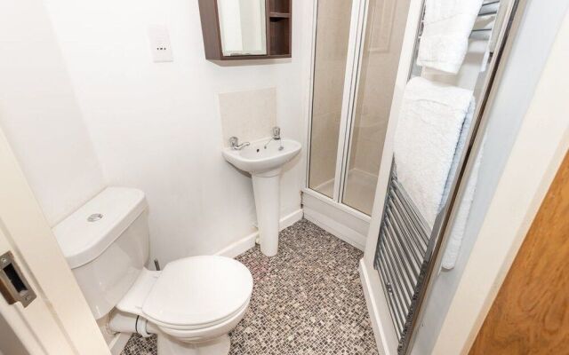 Bouverie Apartment