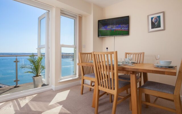Beautiful Apartment in Torquay With Sea View