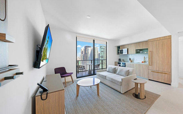 2-BD Condo in - Skyline & Ocean Views