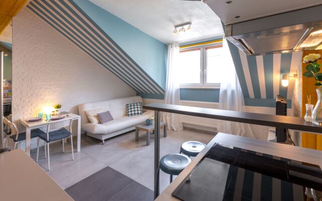 Friendhouse Apartments - Train Station Area