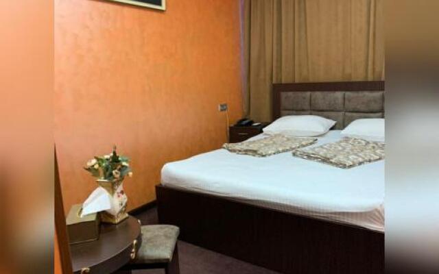 Hotel N1
