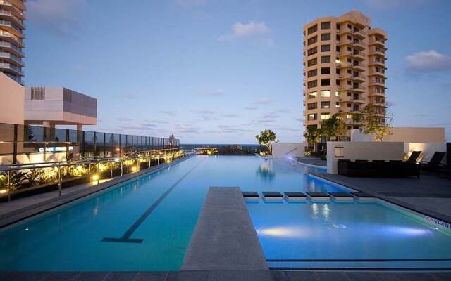 Oracle Resort - Holidays Gold Coast