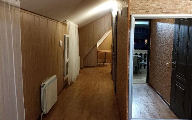 Yuzhny dvorik Guest house