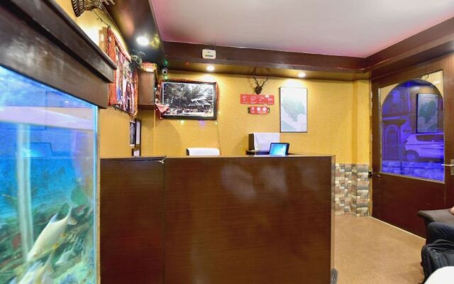 OYO 19498 Hotel Tridev