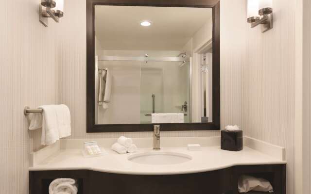 Hilton Garden Inn Boston Logan Airport