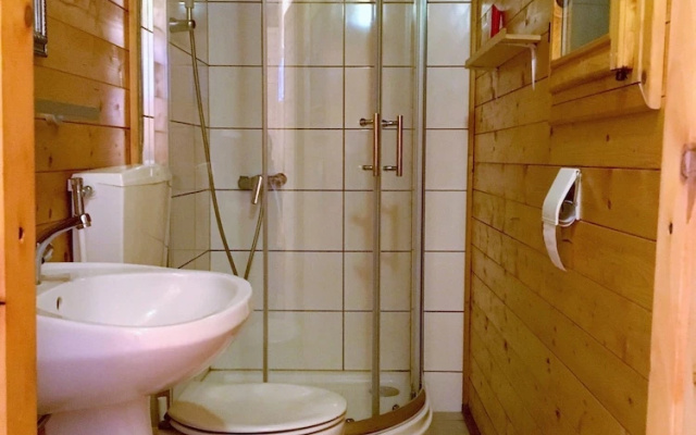 Room in Bungalow - Greenchalets Bungalow Tuscany Viareggio