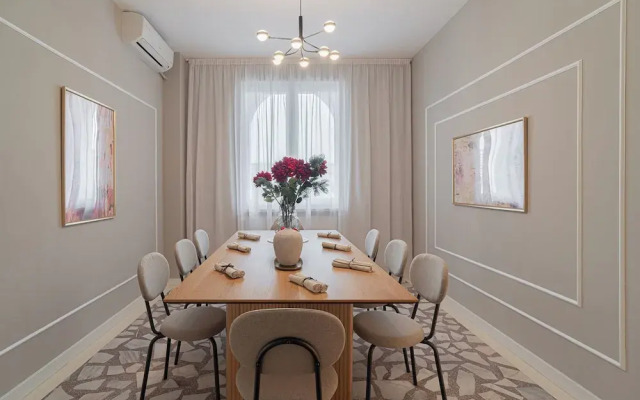 Loggia & Luxe 5BR Penthouse in Universitatii Area