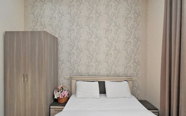 2 bedroom apartment on Teryan street