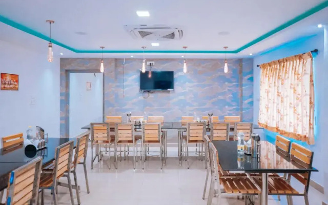 Rd Hotel by OYO Rooms