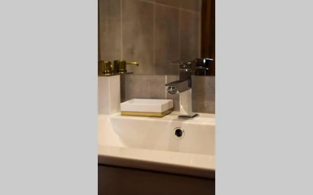 Live in Precious - Noubana Tona***