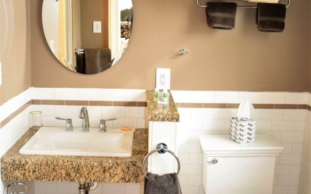 Danskammer House Bed & Breakfast