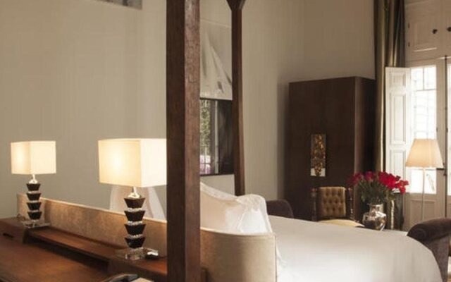 Hotel B