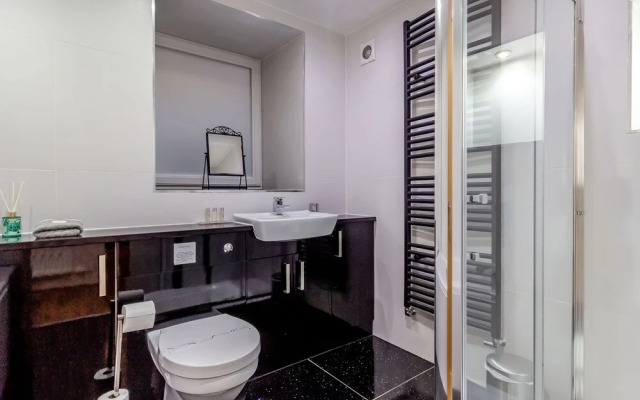 Queen Anne Suite