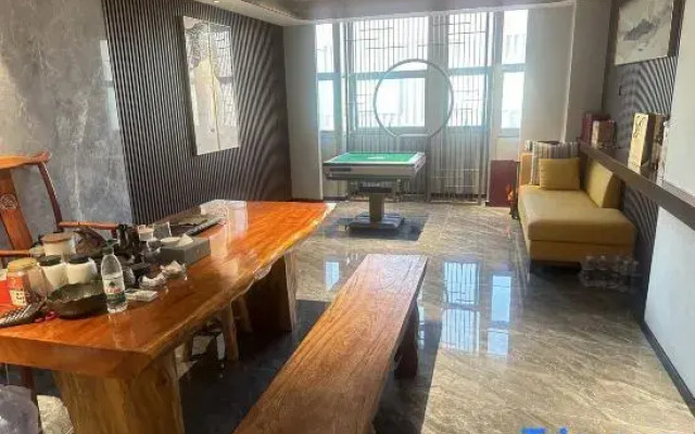 Yeste International Hotel (Nanning Wantailong Jinkai Road Subway Station)