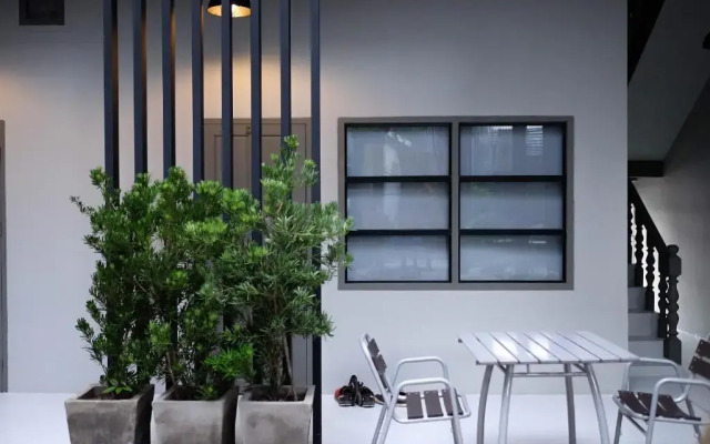 Saylomyen Cafe & Hostel
