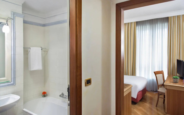 Renaissance Naples Hotel Mediterraneo