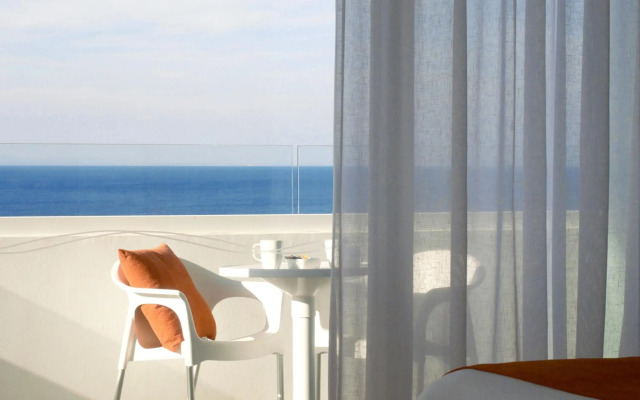 Crystal Springs Beach Hotel