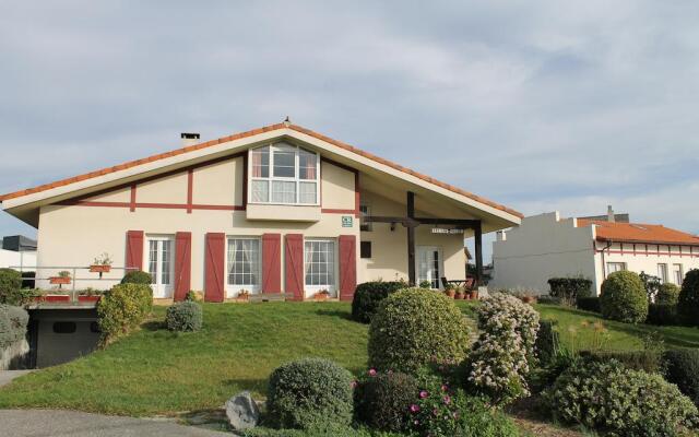 Casa Rural Zearreta Barri