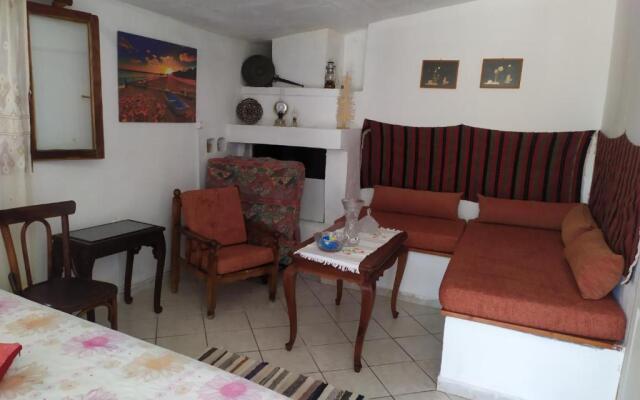 Real Holidays Antoniadou - Rustic House