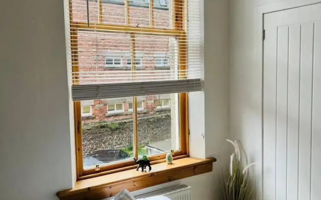 Modern City Center 2 Bedroom Apartment