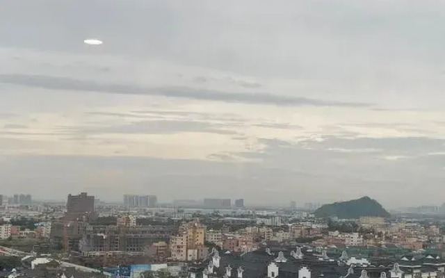 Qianyu Serviced Apartment (Foshan Pingzhou Jadeware Street)