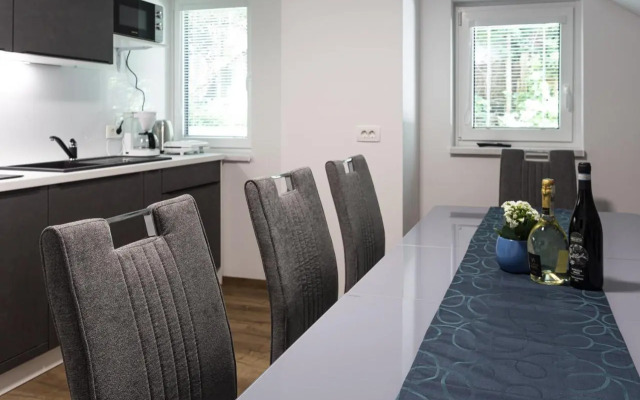 Inin Apartments