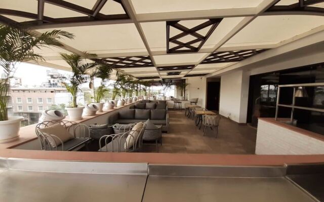 Hotel 18 Keys