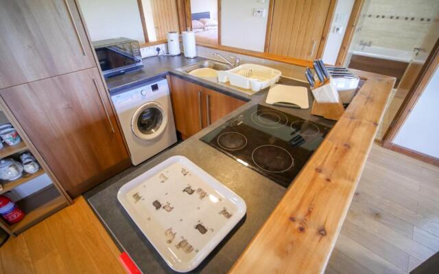 Glenview Chalet Park No 2
