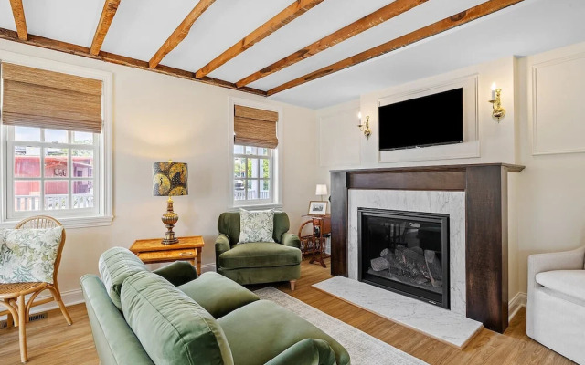 The Rochester Inn, A Historic Hotel