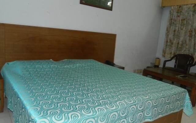 Hotel Yamini