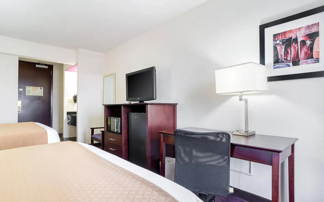 Holiday Inn Hotel and Suites Richmond West End by IHG