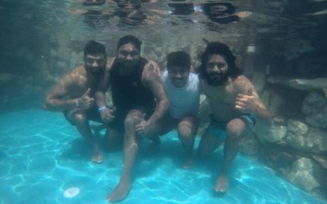 Manusath Holiday Inn