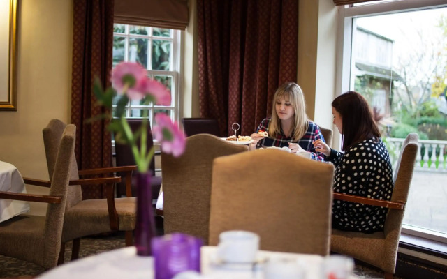 Warren Lodge Hotel
