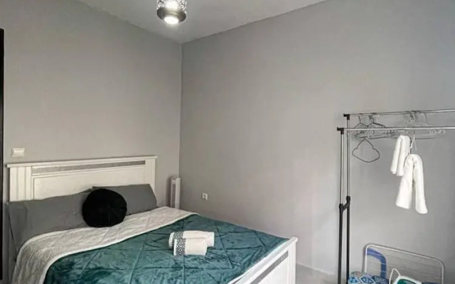 2 Bed Flat - Sleeps 6 - Parking - Wifi