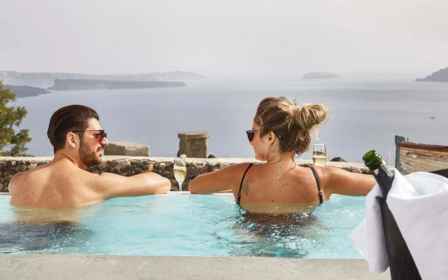 Mr and Mrs White Oia – Santorini