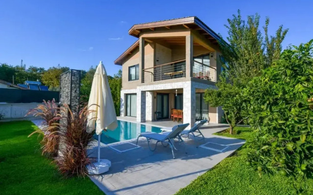 Gorgeous Villa With Private Pool and Jacuzzi in Fethiye