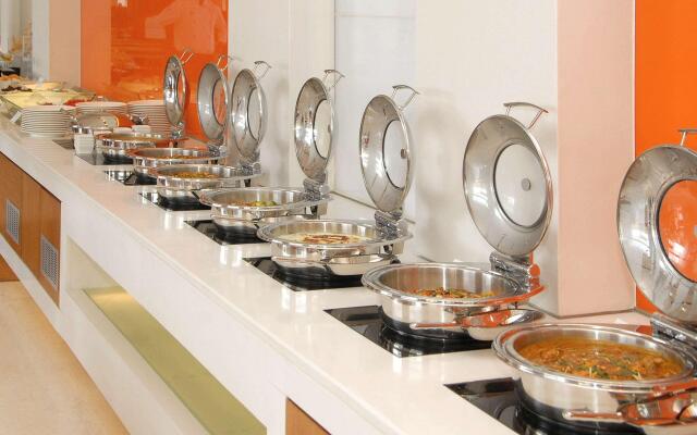 ibis New Delhi Aerocity Hotel