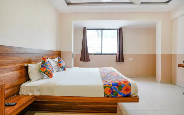 Fabhotel Paradise Inn