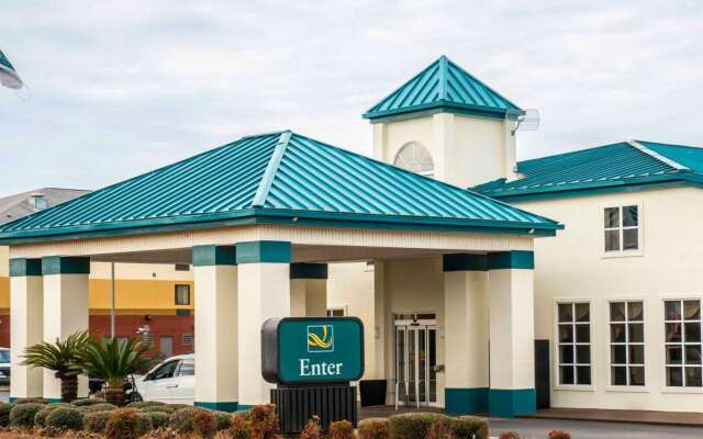 Quality Inn Chipley I-10 at Exit 120