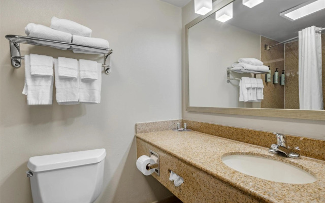 Best Western Center Inn