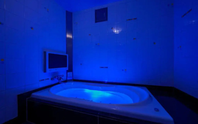 Hotel Mobilia - Adults Only