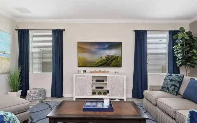 Sun Gathering House