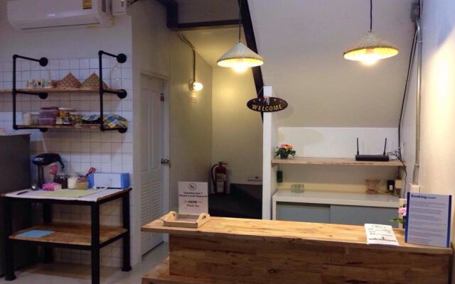 D-hub Hostel