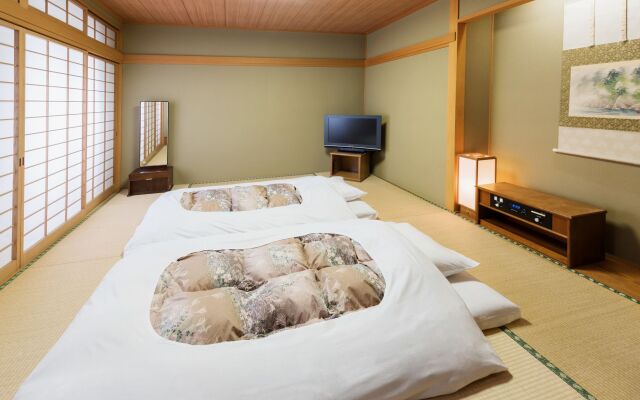 Takarazuka Hotel
