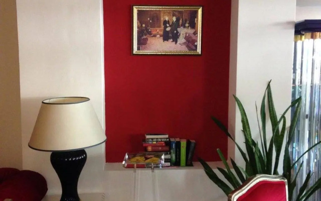 Montree Hotel